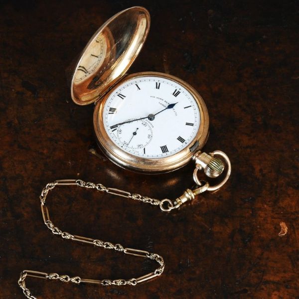 Antiques & Interiors