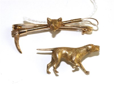 Lot 330 - A Pointer dog brooch, realistically modelled in a 'pointing' pose, measures 1.5cm by 3cm and a...