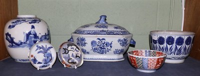 Lot 463 - # A Chinese porcelain soup tureen and matched cover, Qianlong, with hare's mask handles, painted in