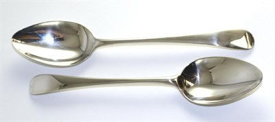 Lot 557 - A pair of George III table spoons, 5oz