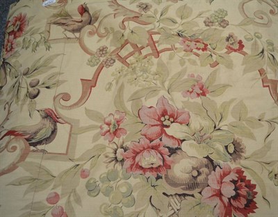 Lot 1621 - A floral pattern bedspread and a matching Roman blind