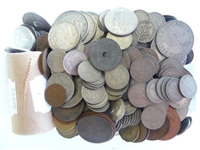 Lot 50 - Pre-Decimal Bronze and CuNi Coins, including 100+ sixpences and a mint roll of 25 crowns 1977...