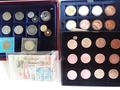 Lot 69 - Miscellaneous Coins, including: fourteen £5 coins (1997-2009), silver Britannia £2 2009,...