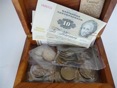 Lot 41 - A Collection of Swedish Silver Coins comprising: 5 kronor 1955, 9 x 2 kronor 1878/80...