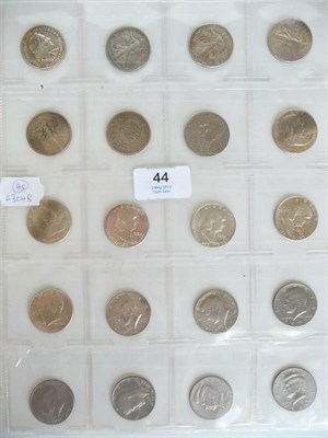 Lot 44 - USA: A Collection of 20 x Half Dollars: 1893 'Columbian Exposition' 1917/42/43/45s, 1951...