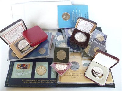 Lot 265 - Miscellaneous Lot including a collection of sterling silver commemorative medals comprising: 5...