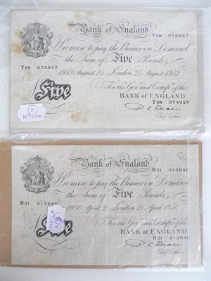 Lot 273 - 2 x White £5, both Beale: London April 21 1950 (R31) cashier's marks in ink in top right...