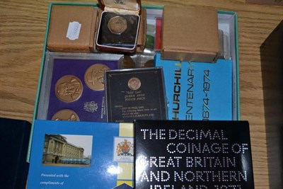Lot 74 - Miscellaneous Lot comprising: RM proof set 1971, 2 x proof 50p 1973 in CofI, a £5 coin 1993 in a