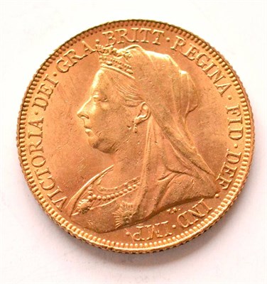 Lot 30 - Victoria, Sovereign 1900, light contact marks o/wise GVF