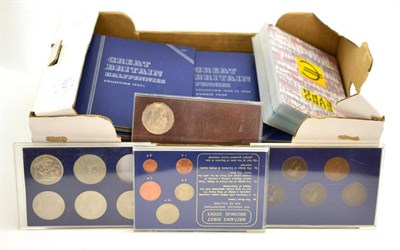 Lot 152 - Miscellaneous Lot comprising: an album containing 70+ foreign coins including 19 x silver...