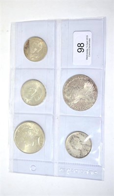 Lot 98 - 5 x Foreign Silver Coins comprising: USA 'Peace' dollar 1922 trivial contact marks EF+, Ireland...