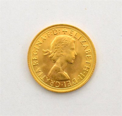 Lot 159 - Sovereign 1968 AEF