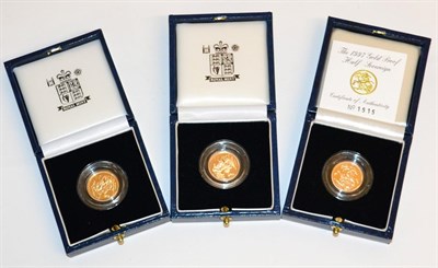 Lot 43 - 3 x Proof Half Sovereigns: 1997, 1998 & 1999, with certs, in individual CofI, FDC