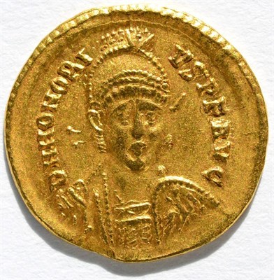 Lot 7 - Roman Imperial, Gold Solidus of Honorius (AD 393-423), obv. D N HONORIVS P F AVG around...