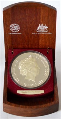 Lot 26 - Australia, Commemorative Silver Proof 30 Dollars 2000 'Sydney Olympics,' 100mm, 1 kilogram .999...