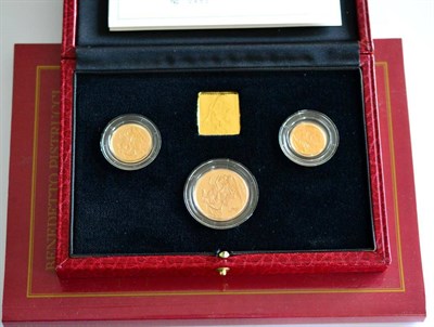 Lot 74 - 3-Coin Gold Proof Set 1998 comprising: £2, sovereign & half sovereign, with cert, in CofI,...