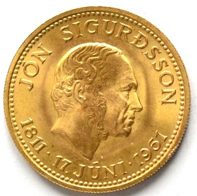 Lot 123 - Iceland, Gold 500 Kronur 1961 'Sesquicentennial of Jon Sigurdsson 1811-1961,'  8.96g, .900...