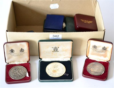 Lot 342 - A Collection of 10 x Commemorative Silver Medals comprising: 'Battle of Waterloo' 175th...