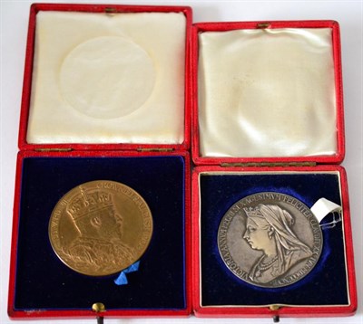 Lot 362 - 2 x Commemorative Medals: Victoria Diamond Jubilee 1897, official large silver medal by de Saulles