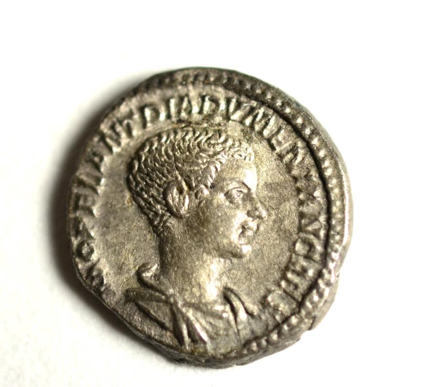 Lot 18 - Roman Imperial: Diadumenian Silver Denarius, as Caesar under Macrinus (AD 217 - 218); obv. M...