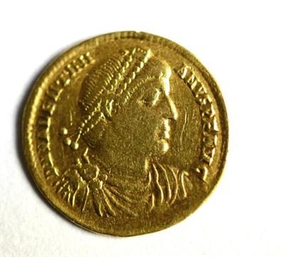 Lot 28 - Roman Imperial: Valentinian I (AD364 - 375) Gold Solidus: obv. D N VALENTINIANVS P F AVG pearl...