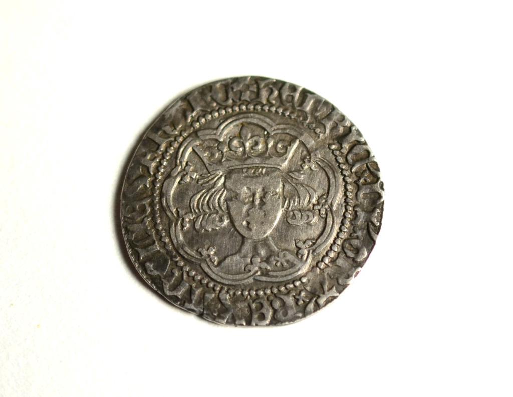 Lot 41 - Henry V Groat, London Mint, MM pierced cross, mullet on right shoulder, saltire stops; good...