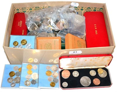 Lot 81 - Miscellaneous Lot including: UK 9 x year sets 1965, each 6 coins halfpenny to crown (6 in...