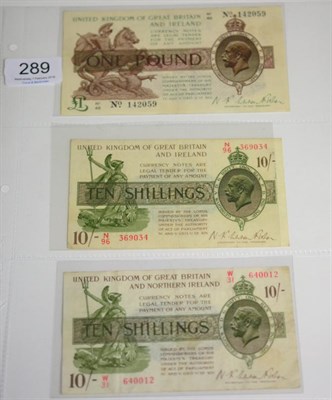 Lot 289 - 3 x Treasury Notes, all Warren Fisher & comprising: (1) Second Issue £1 (Feb 1923), prefix...