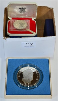 Lot 112 - 5 x UK & Foreign Silver Proofs comprising: UK 2 x crowns 1977 in CofI, Cook Islands 2 dollars 1973