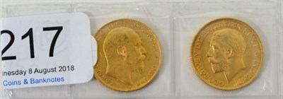 Lot 217 - 2 x Sovereigns: 1902P minor contact marks AVF & 1913 GVF