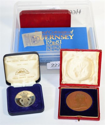 Lot 222 - Miscellaneous Lot comprising: Victoria Diamond Jubilee official large (56mm) commemorative...