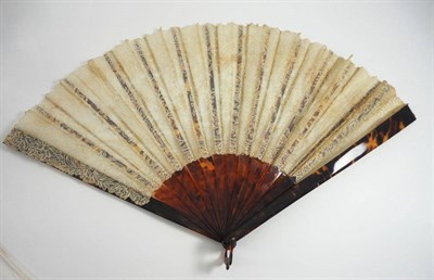 Lot 1158 - A Late 19th Century Tortoiseshell Fan with a lace mount, 34 cm