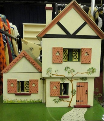 Lot 1012 - A 1930's Style 'Ace Woodware, Berkshire' Dolls House, comprising three rooms and a single...