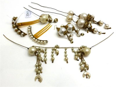 Lot 2041 - A Quantity of Simulated Pearl Hair/Head Adornments, including two hair combs and assorted simulated