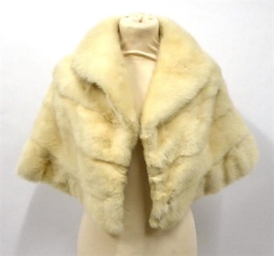 Lot 2130 - Ellis Barker Chester White Mink Evening Bolero Jacket, with short sleeves