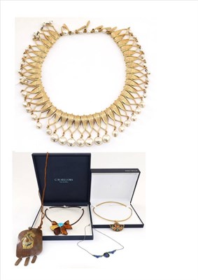 Lot 2201 - A Gilt Metal and Simulated Pearl Necklace, by Trifari, formed of textured drop links each...