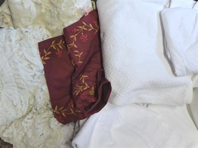 Lot 2020 - Assorted Linen, including Victorian large double cotton Marcella bedspread, quantity of cotton...