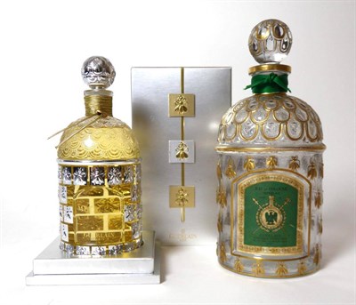 Lot 2229 - Guerlain 'Jar of Bees' Scent Bottle and Stopper, for Eau De Cologne ImpÅ½riale, moulded with...