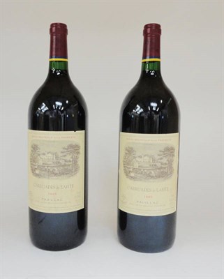 Lot 18 - Carruades de Lafite Rothschild 1995, Pauillac, magnum (x2) (two magnums) U: into neck