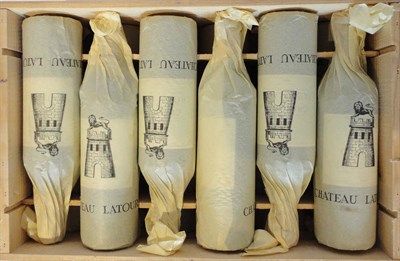 Lot 34 - Chateau Latour 1982, Pauillac, owc (twelve bottles) U: all into neck, all in original tissue...