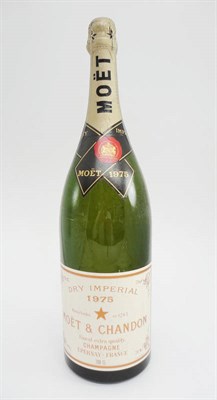 Lot 124 - Moet et Chandon Dry Imperial 1975, Double Magnum/Jeroboam U: less than 1cm inverted, tear to foil