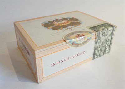 Lot 201 - H. Upmann Singulares, 23 in a box of 25, stamped 30 to base