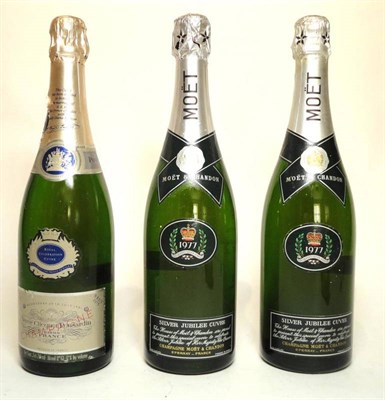 Lot 211 - Moet & Chandon 1977, vintage champagne (x2); Veuve Clicquot 1975, vintage champagne (three bottles)