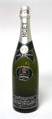 Lot 231 - Moet & Chandon Silver Jubilee Cuvee 1977, vintage champagne