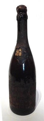 Lot 1155A - Heidsieck 1914, vintage champagne U: 2cm inverted, bin soiled label, poor appearance, worn capsule