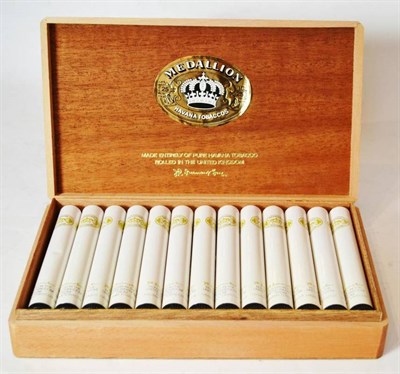 Lot 1200 - J R Freeman Medallion Petit Coronas, box of 25 (twenty five cigars)