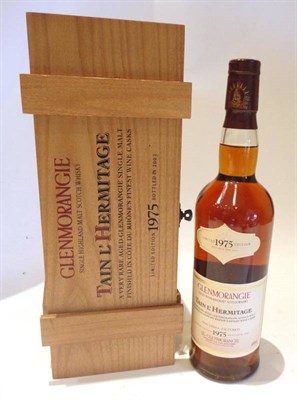 Lot 1259 - Glenmorangie Tain L'Hermitage, distilled 1975, bottled 2003, 70cl, 46%, complete with wooden...