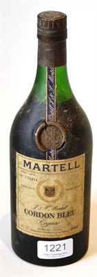 Lot 1221 - Martell Cordon Bleu, 24 fl ozs, 70°