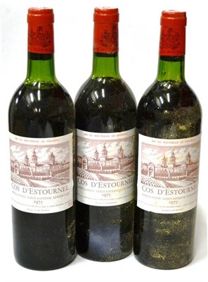 Lot 1020 - Chateau Cos d'Estournel 1975, St Estephe (x12) (twelve bottles) U: 3x upper shoulder, 9x...