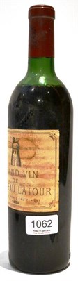 Lot 1062 - Chateau Latour 1969, Pauillac U: mid/upper shoulder, soiled label